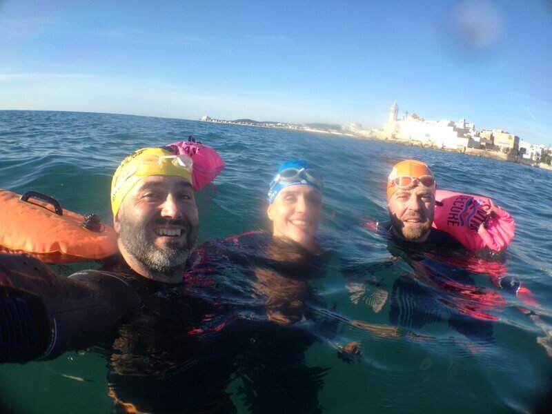 clases de natación para adultos en el mar en Barcelona y Sitges Jorge Guzmán entrenador de natación en aguas abiertas natacion natacio aigües obertes classes adults