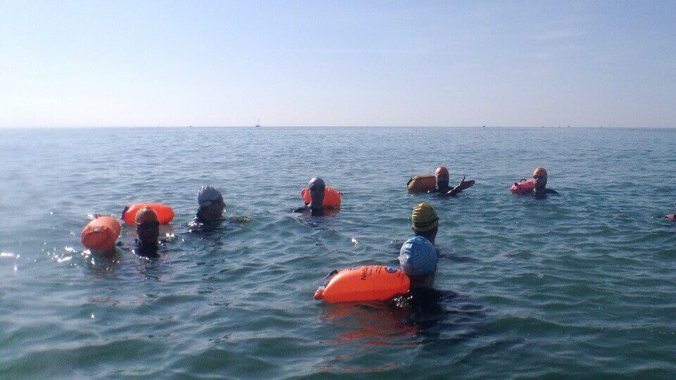 clases de natacion en grupo aguas abiertas barcelona sitges jorge guzman